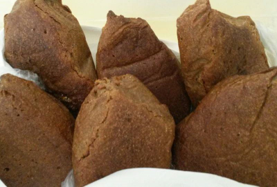 Pane di farina integrale di segale senza sale lievitato con pasta acida